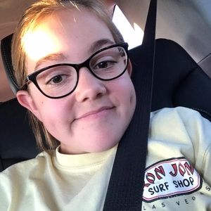 Meet your Posher, Isa